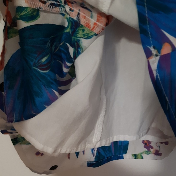 🏵️BOGO🏵️ Bold Elements Sz Small Tropical Top NWT - Picture 8 of 8